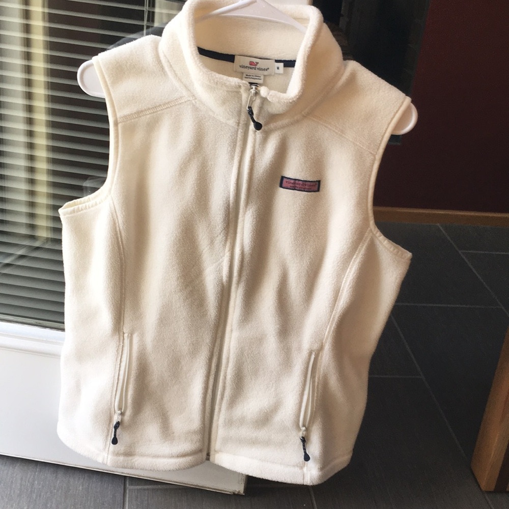 NWOT Vineyard Vines White Fleece Vest